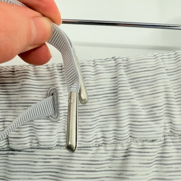 Lululemon On The Fly Pant *27" Wee Are From Space Nimbus Battleship Size 8 - Picture 10 of 14